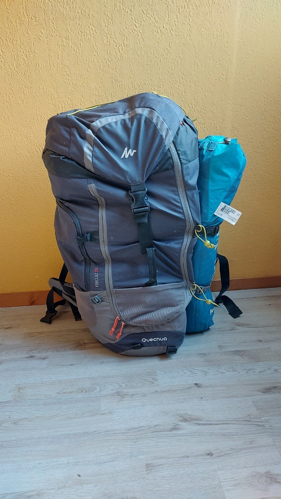 Complete kampeer/ backpack uitrusting: tent, 1 slaapzak, rug, Caravans en Kamperen, Ophalen, Gebruikt