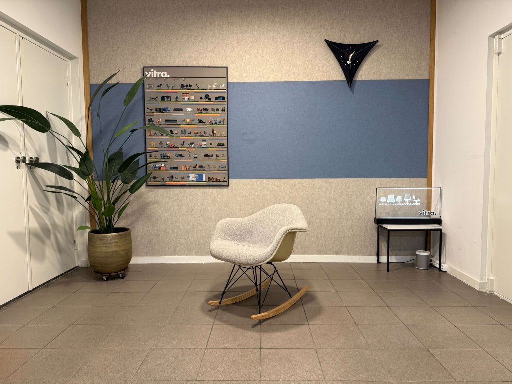 Herman Miller | Eames | RAR | Fiberglass & Grijze Boucle | 2, Gebruikt, Herman Miller, Hout, 75 tot 100 cm