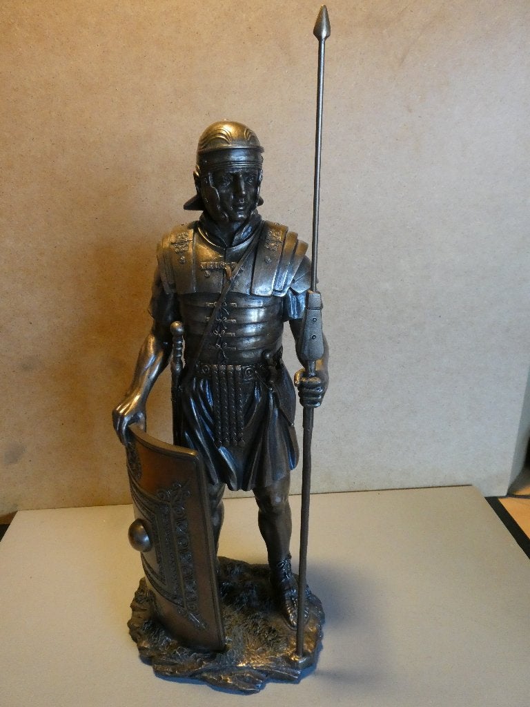 VERONESE DESIGN: ROMEINSE SOLDAAT met speer en schild / € 20, Ophalen of Verzenden, Zo goed als nieuw, Mens
