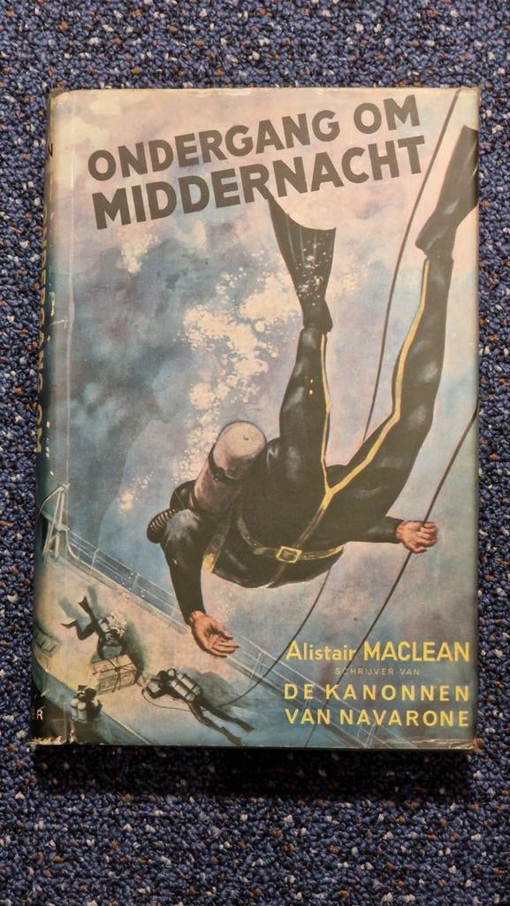 Ondergang om middernacht - Alistair Maclean, Boeken, Ophalen of Verzenden, Gelezen