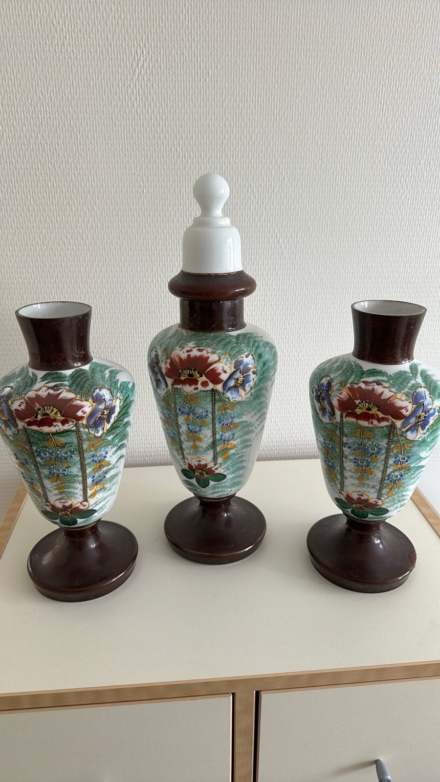 Antieke Opaline Kaststel met Bloemmotief, Ophalen