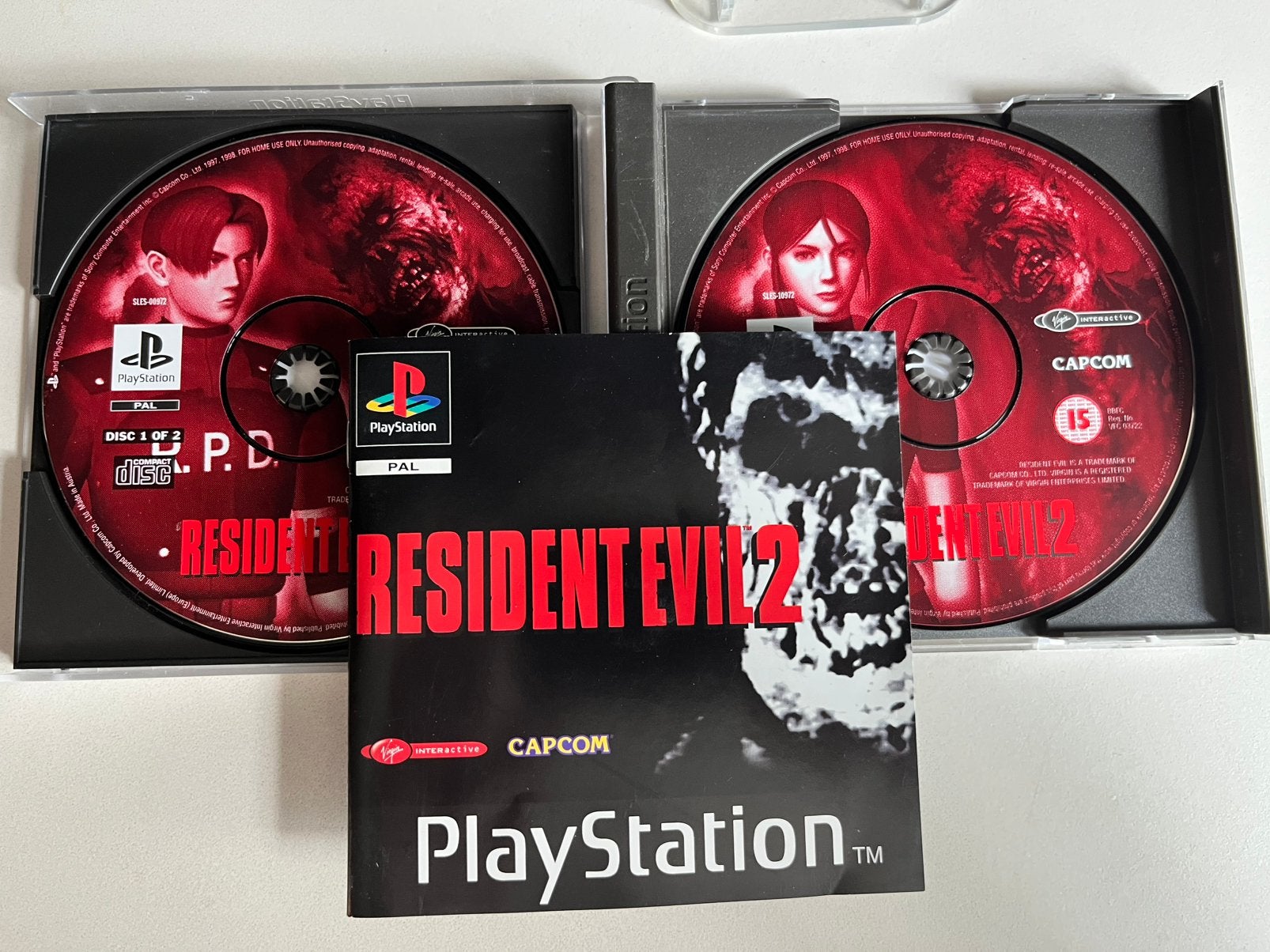 Resident Evil 2 (PS1) - Zeer goede staat, compleet met boekj, Spelcomputers en Games, Games | Sony PlayStation 1, Avontuur en Actie