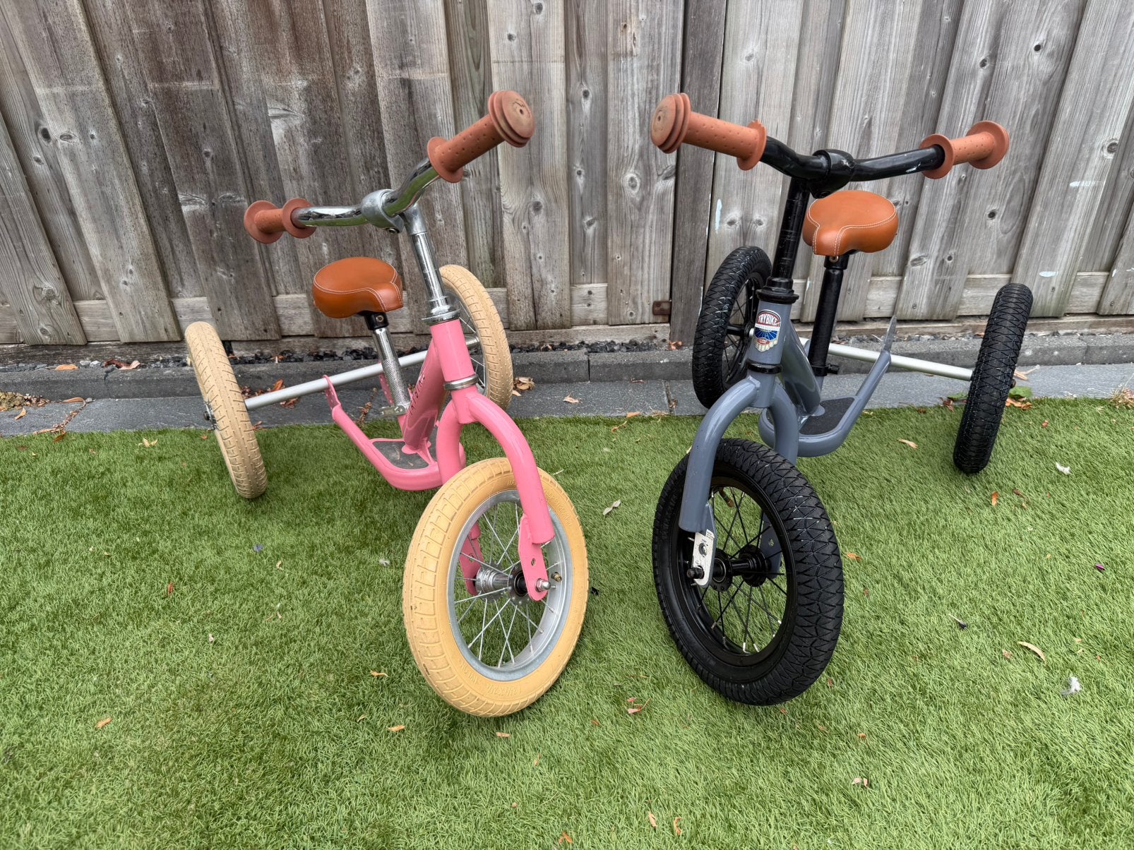 Trybike loopfiets compleet met 3e wiel roze en grijs/blauw, Kinderen en Baby's, Speelgoed | Buiten | Voertuigen en Loopfietsen