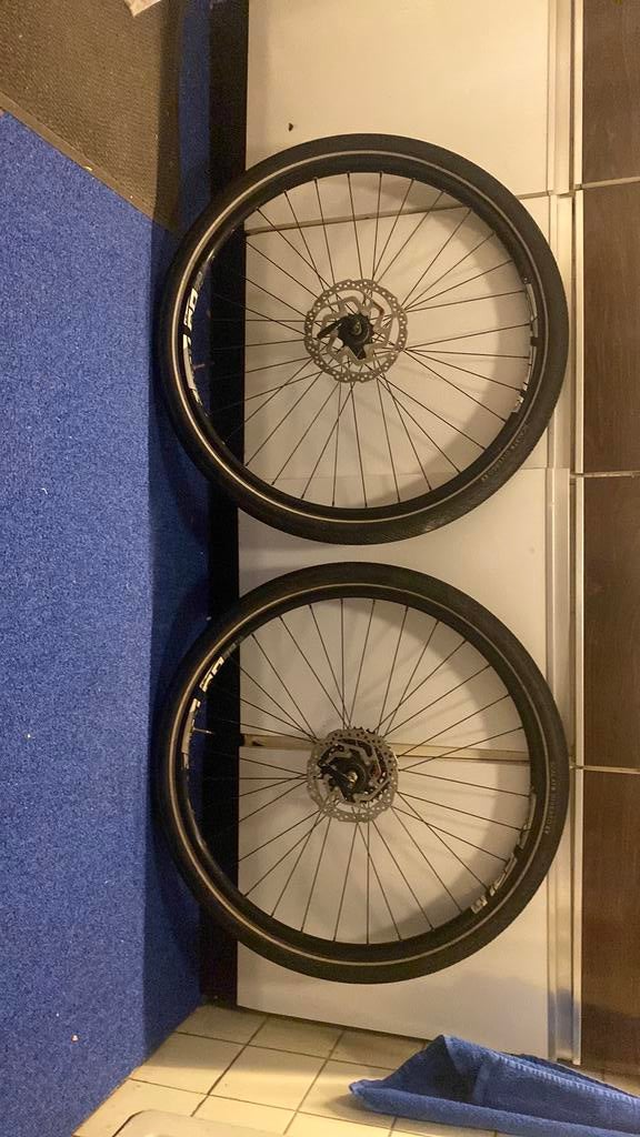 28 inch wielen, Ophalen, Zo goed als nieuw, Overige merken