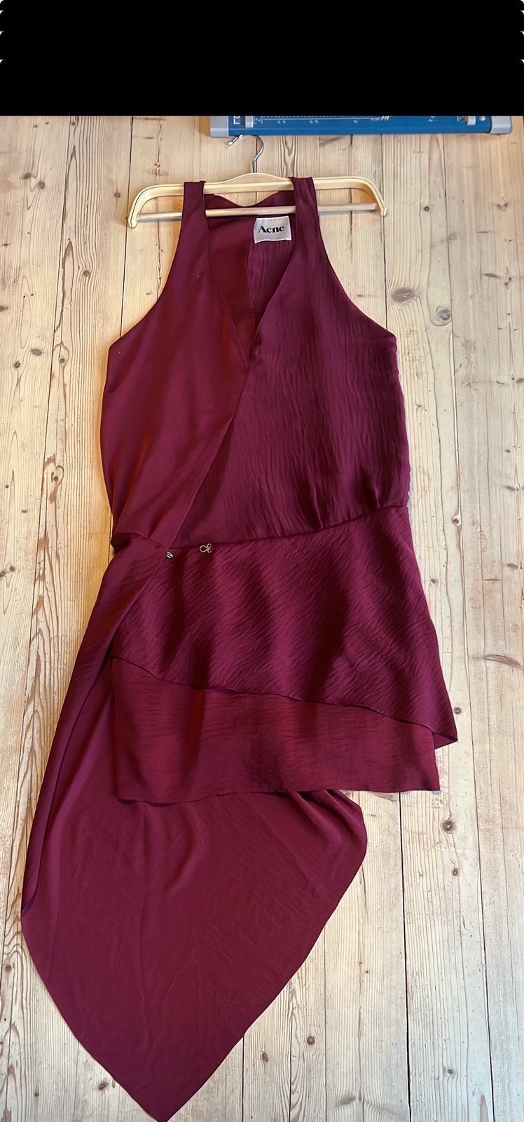 Acne Darling SS11 jurk bordeaux Maat 38 (M) | Cupro & zijde, Kleding | Dames, Jurken, Maat 38/40 (M), Ophalen of Verzenden, Zo goed als nieuw