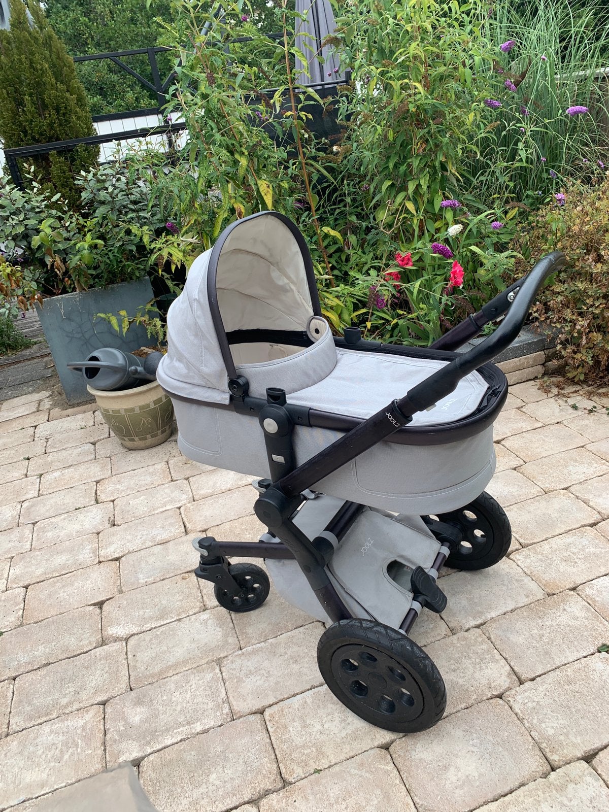 Kinderwagenset Joolz Day licht grijs, Kinderen en Baby's, Kinderwagens en Combinaties, Gebruikt, Combiwagen, Verstelbare duwstang