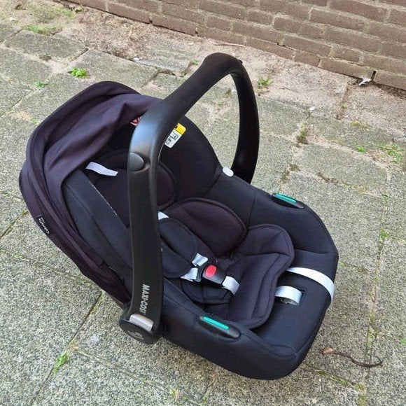Maxi-Cosi Cabriofix i-Size Autostoeltje - Essential Black, Ophalen, Gebruikt, 0 t/m 13 kg, Maxi-Cosi