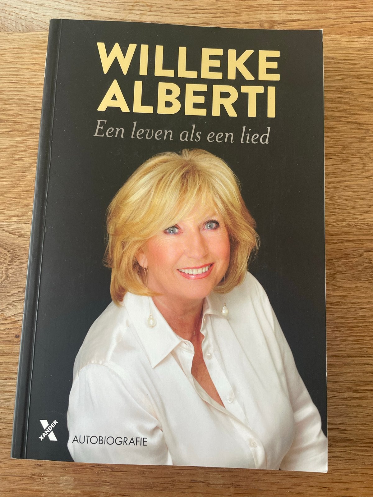 Willeke Alberti - Een leven als een lied (Autobiografie), Boeken, Biografieën, Zo goed als nieuw, Kunst en Cultuur, Ophalen of Verzenden
