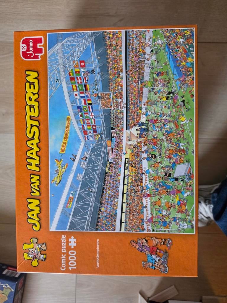 Jan van Haasteren Voetbalkampioenen 1000 stukjes, Ophalen of Verzenden, 500 t/m 1500 stukjes, Zo goed als nieuw, Legpuzzel