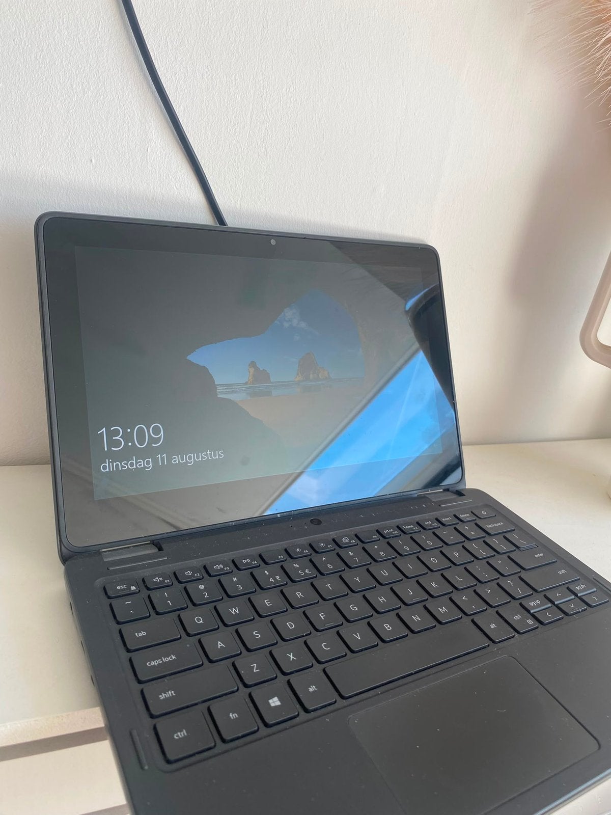 Laptop dell latitude 3120, Ophalen, Gebruikt, 11 inch, 2 tot 3 Ghz