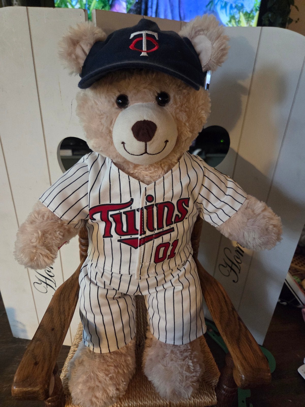 Build-a-Bear Happy Hugs met Minnesota Twins tenue, Beer, Ophalen of Verzenden, Zo goed als nieuw, Middelgroot (20 tot 80 cm)