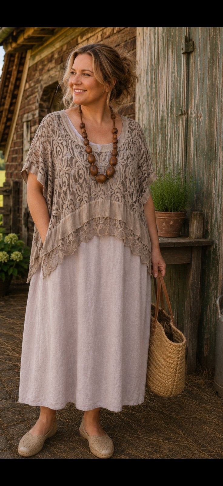 Leuke kanten top Moonshine maat 48/54 NIEUW, Ophalen of Verzenden, Nieuw, Overige kleuren, Shirt of Top