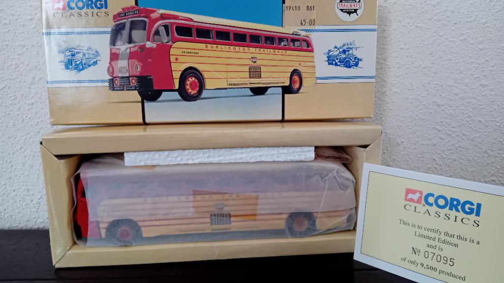 Corgi classic, Ophalen, Nieuw, Bus of Vrachtwagen, Corgi