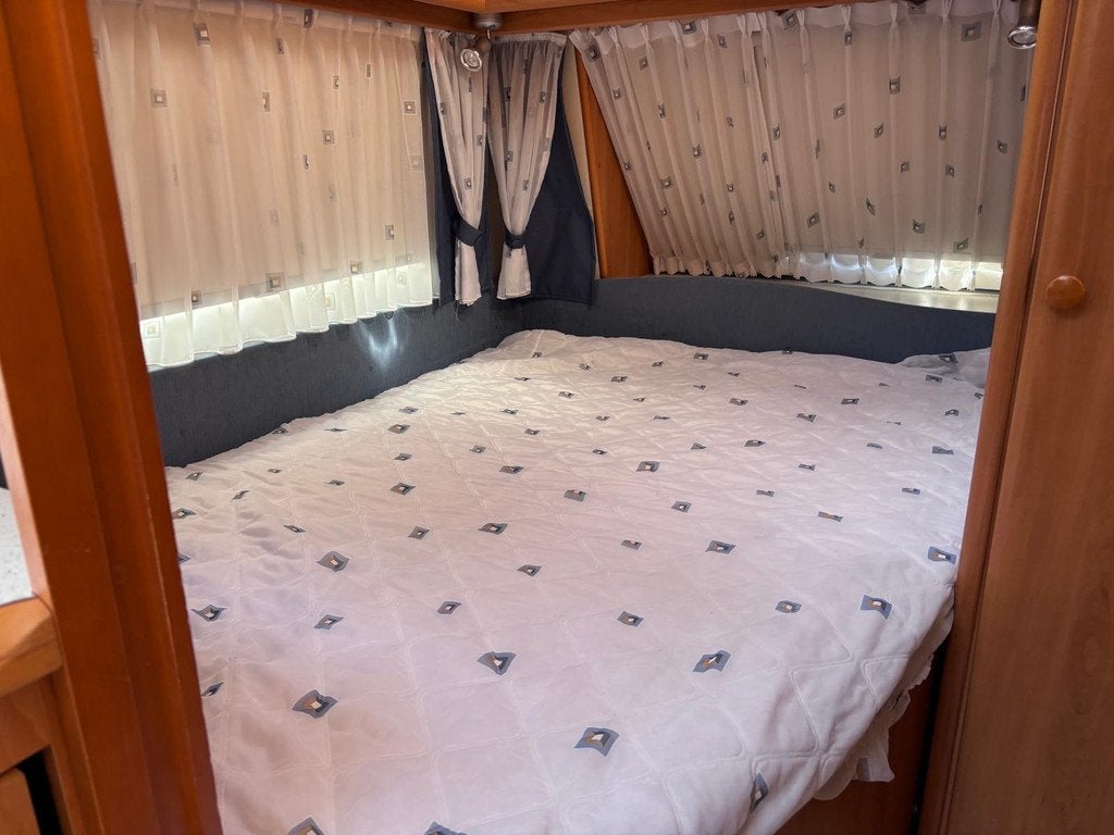 Hobby De LUX E EASY 460UFE MOVER VOORTENT NIEUWSTAAT 4 perso, Caravans en Kamperen, Rondzit, Bedrijf, AutoHuys Ruurlo, Bleumkeskamp 10
7261AR  RUURLO, NL