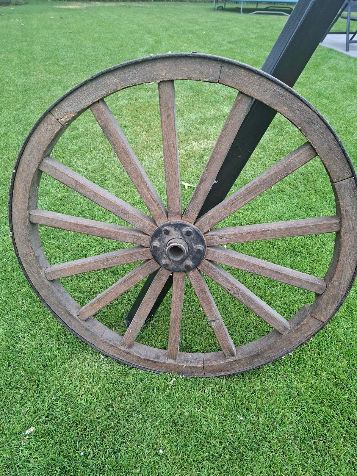 Antiek houten wagenwiel - Decoratief object, Ophalen