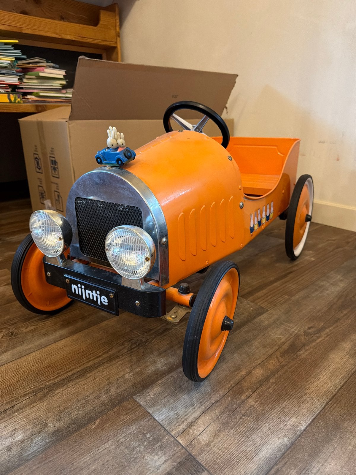 Nijntje Oltimer Trapauto van Staal - Oranje, Ophalen of Verzenden, Gebruikt