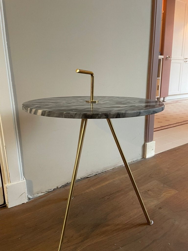 Marmeren Bijzettafel, Huis en Inrichting, Tafels | Bijzettafels, Overige materialen, Minder dan 55 cm, Rond, Marmeren moderne bijzettafel met gouden accenten