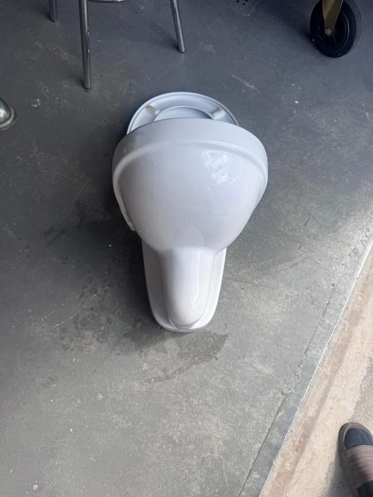Hang toilet gebruikt, Tuin en Terras, Buitenverlichting, Ophalen of Verzenden, Zo goed als nieuw