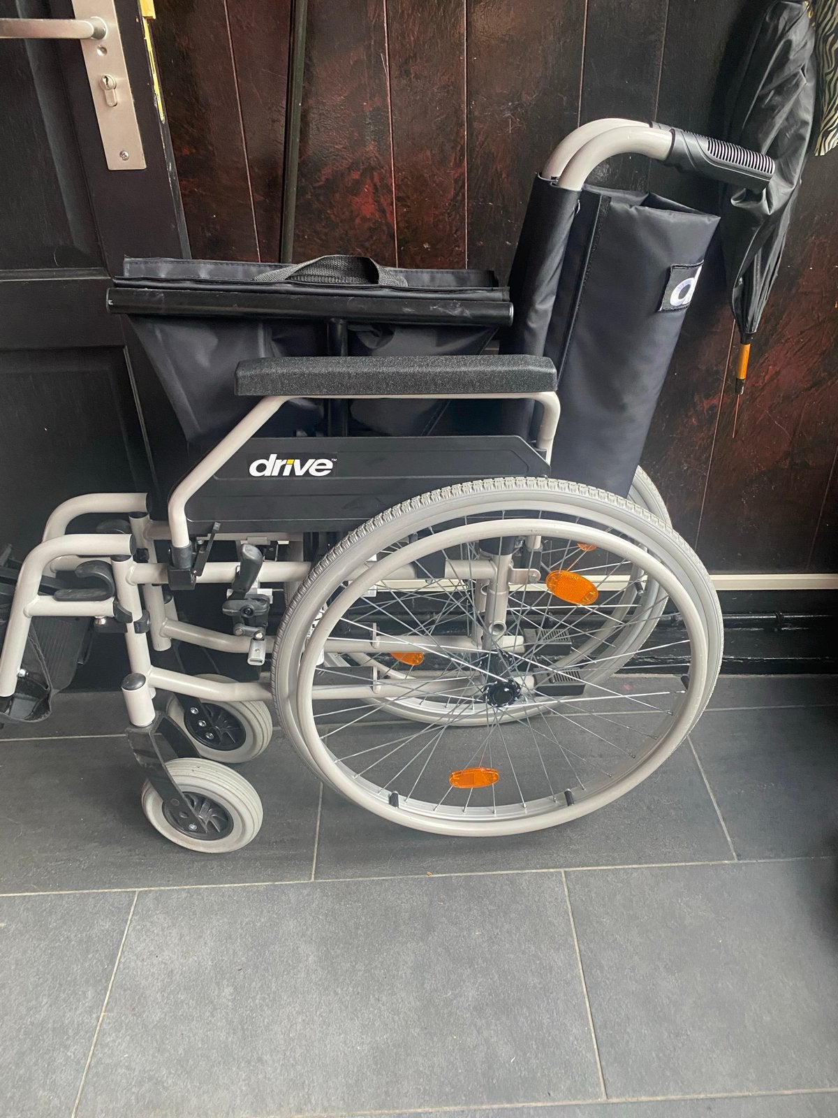 Rolstoel merk Drive, Ophalen, Inklapbaar, Zo goed als nieuw, Duwrolstoel
