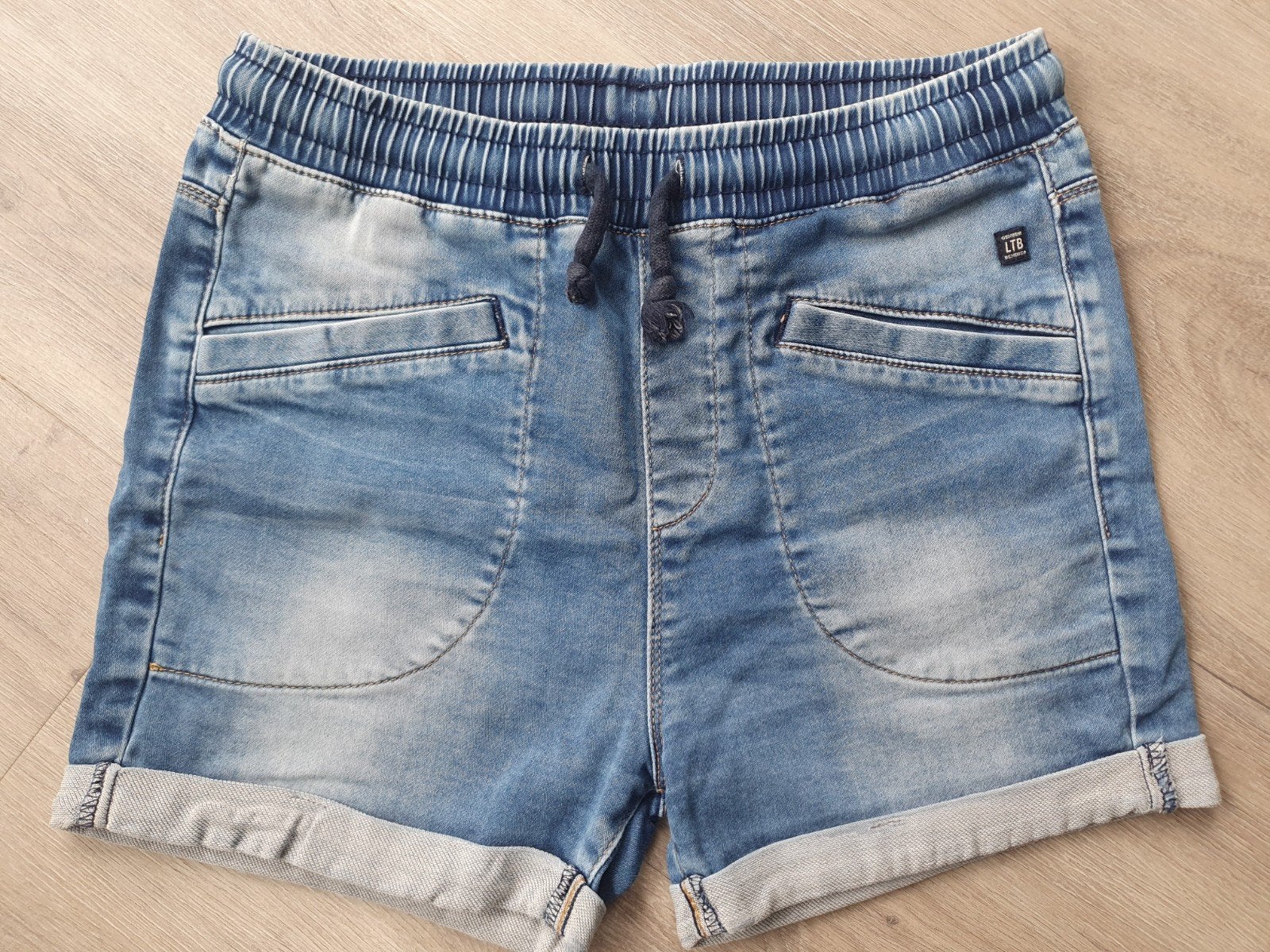 LTB  korte spijkerbroek - Maat XS - Nieuw, Kleding | Dames, Spijkerbroeken en Jeans, Blauw, Nieuw, Ophalen of Verzenden, LTB
