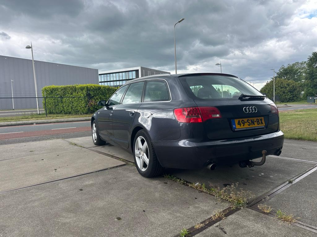 Audi A6 2.4 V6 130KW Avant AUT 2006 Grijs, 1800 kg, Stationwagon, Particulier, Zilver of Grijs