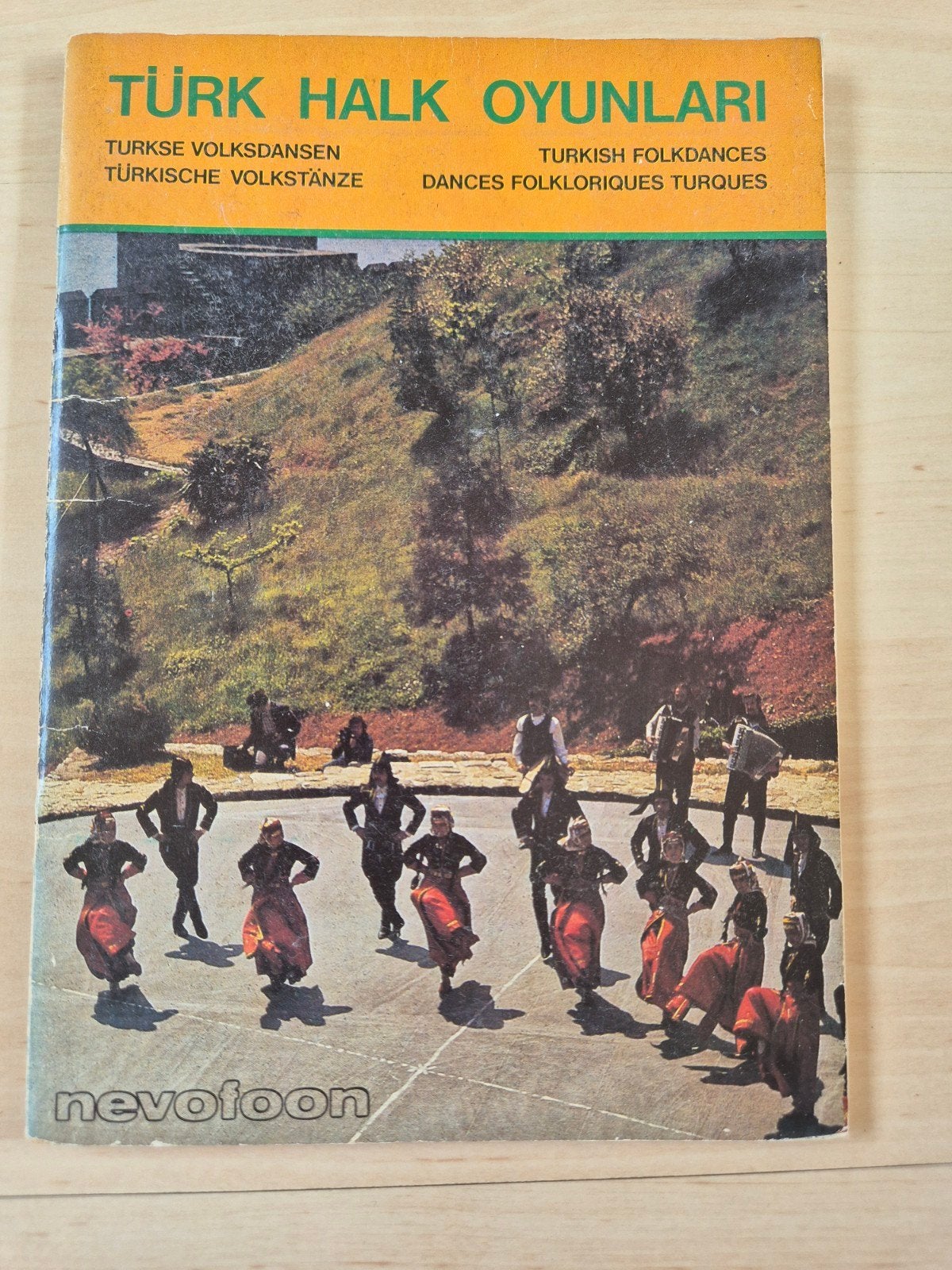 Turkse Volksdansen - Dansinstructies en Muziek, Boeken, Ophalen of Verzenden, Gelezen, Overige onderwerpen, Onbekend
