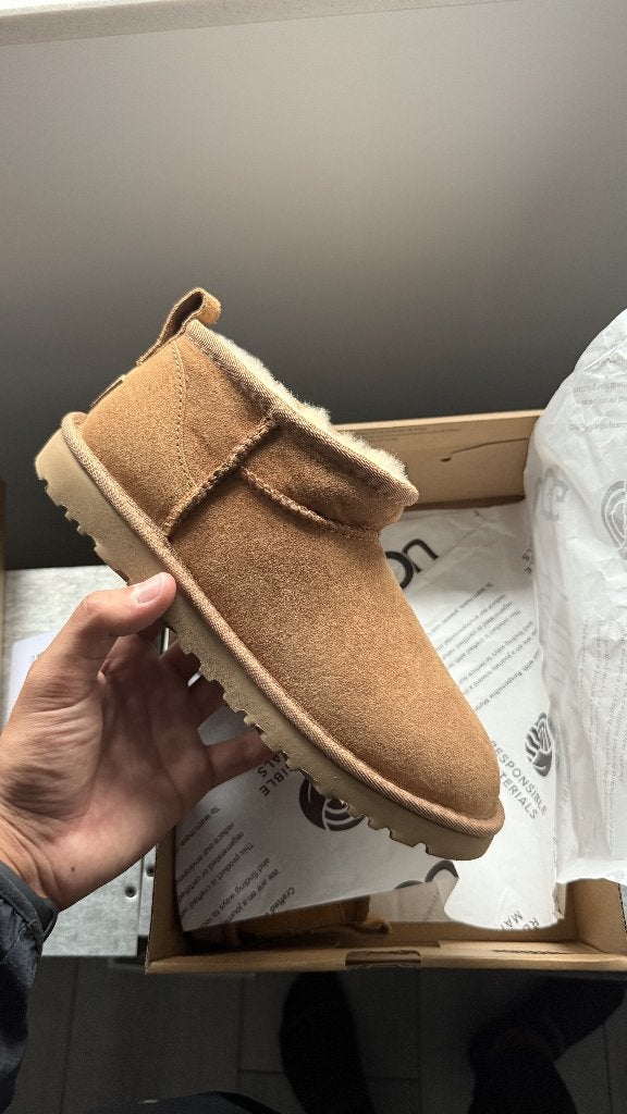 Uggs Classic Mini Platform - Maat 40 - Nieuw - Bruin, Kleding | Dames, Bruin, Verzenden, Lage of Enkellaarzen, Nieuw