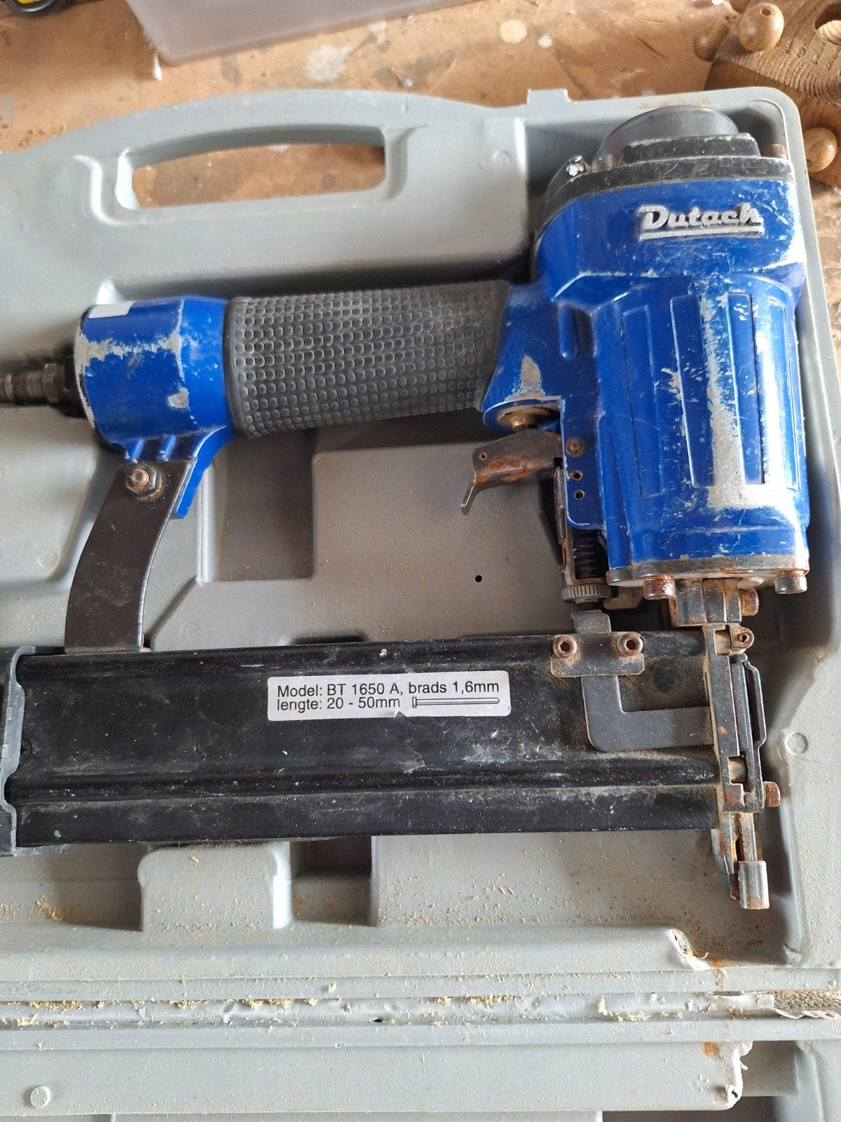 2 tackers, Doe-het-zelf en Verbouw, Gereedschap | Handgereedschap, Ophalen