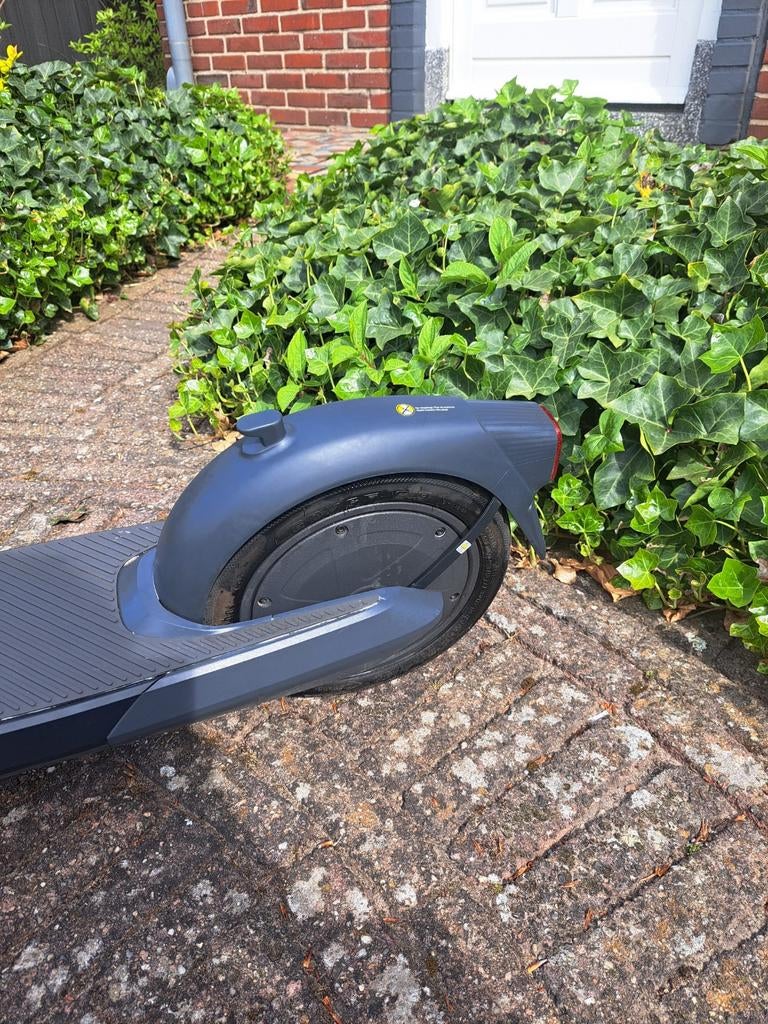 Ninebot Kickscooter E25E Elektrische Step met oplader, Ophalen, Gebruikt, Elektrische step (E-scooter), Ninebot
