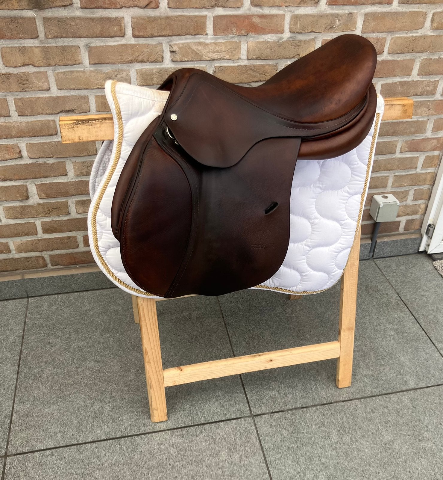 Springzadel Antares Altair 17 inch, Dieren en Toebehoren, Ophalen of Verzenden, Zo goed als nieuw, Springen