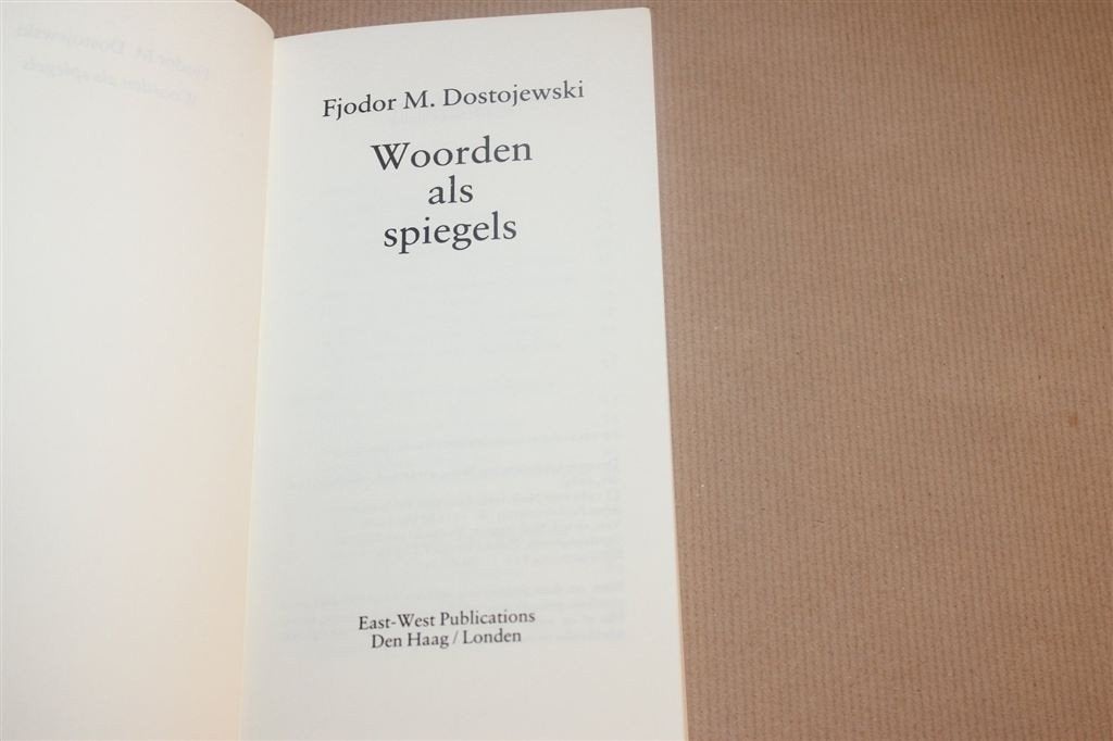 Woorden als Spiegels — Dostojevski Citaten & Levenswijsheid, Boeken, Ophalen of Verzenden, Gelezen