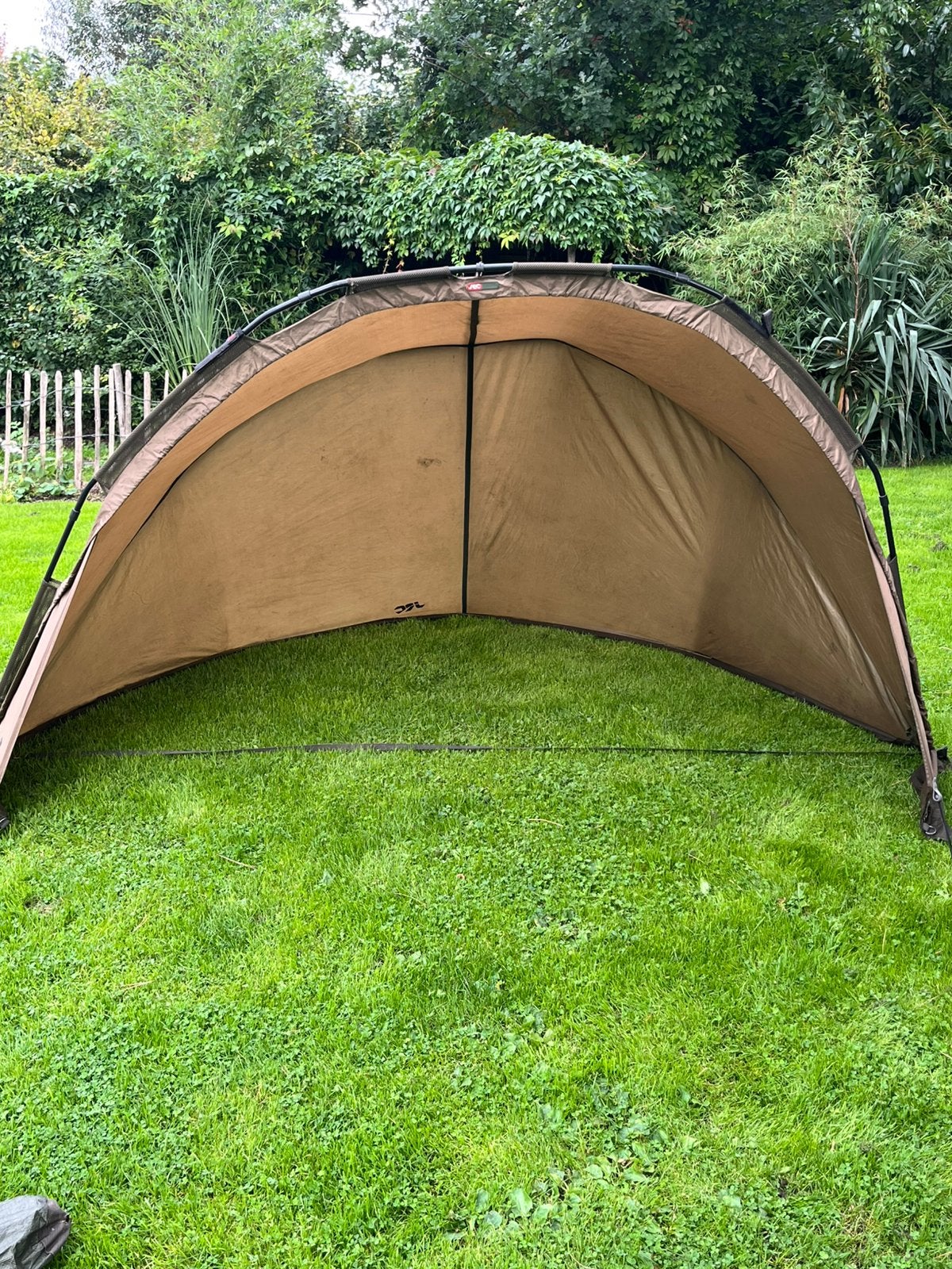 Jrc defender vis tent, Ophalen, Zo goed als nieuw, Minder dan 5 meter