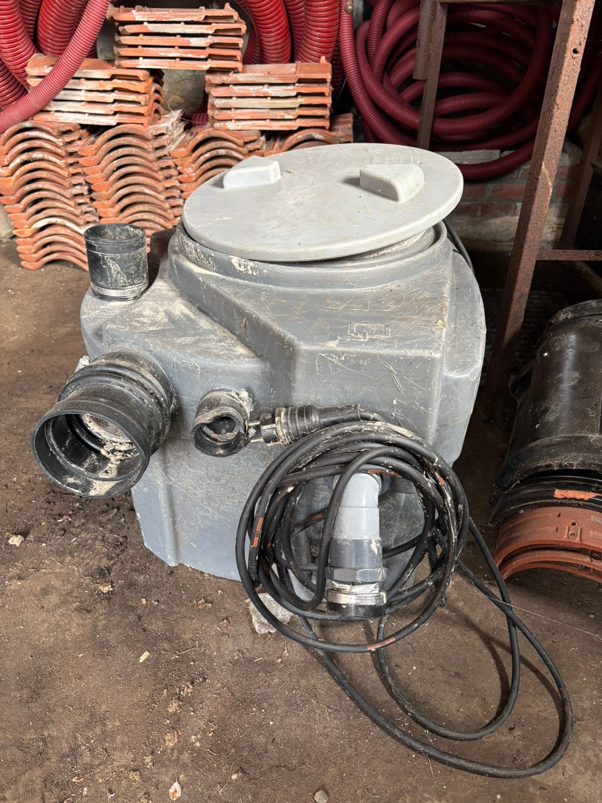 Put ( kunsstof) met vekaliën pomp 220 V, Ophalen of Verzenden, Gebruikt
