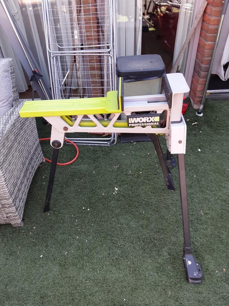 Tekoop lock werkbank, Ophalen of Verzenden, 1200 watt of meer, Bandschuurmachine