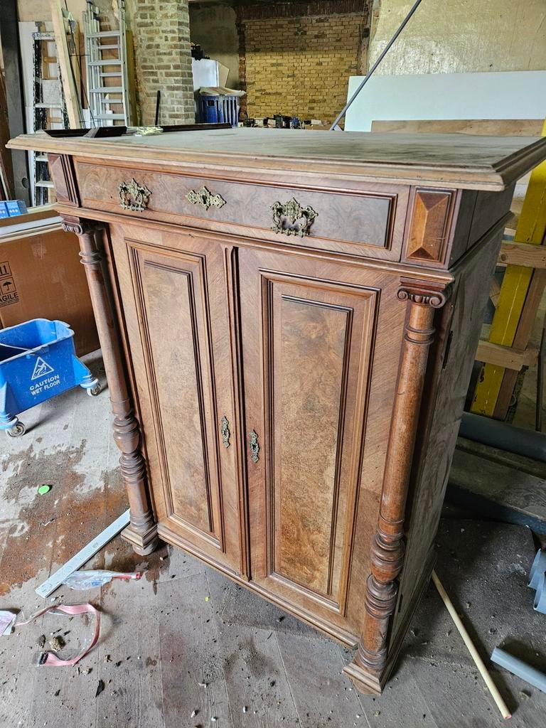 Oude kast, Ophalen