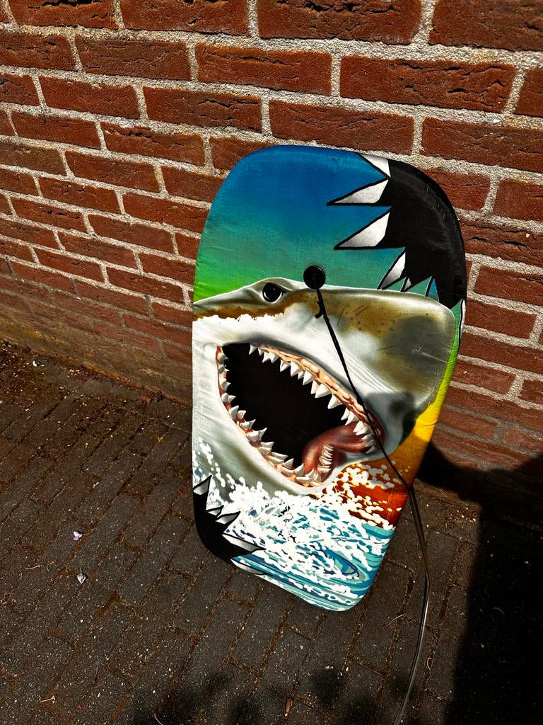 Bodyboard met haaienprint en koord, Ophalen of Verzenden, Zo goed als nieuw