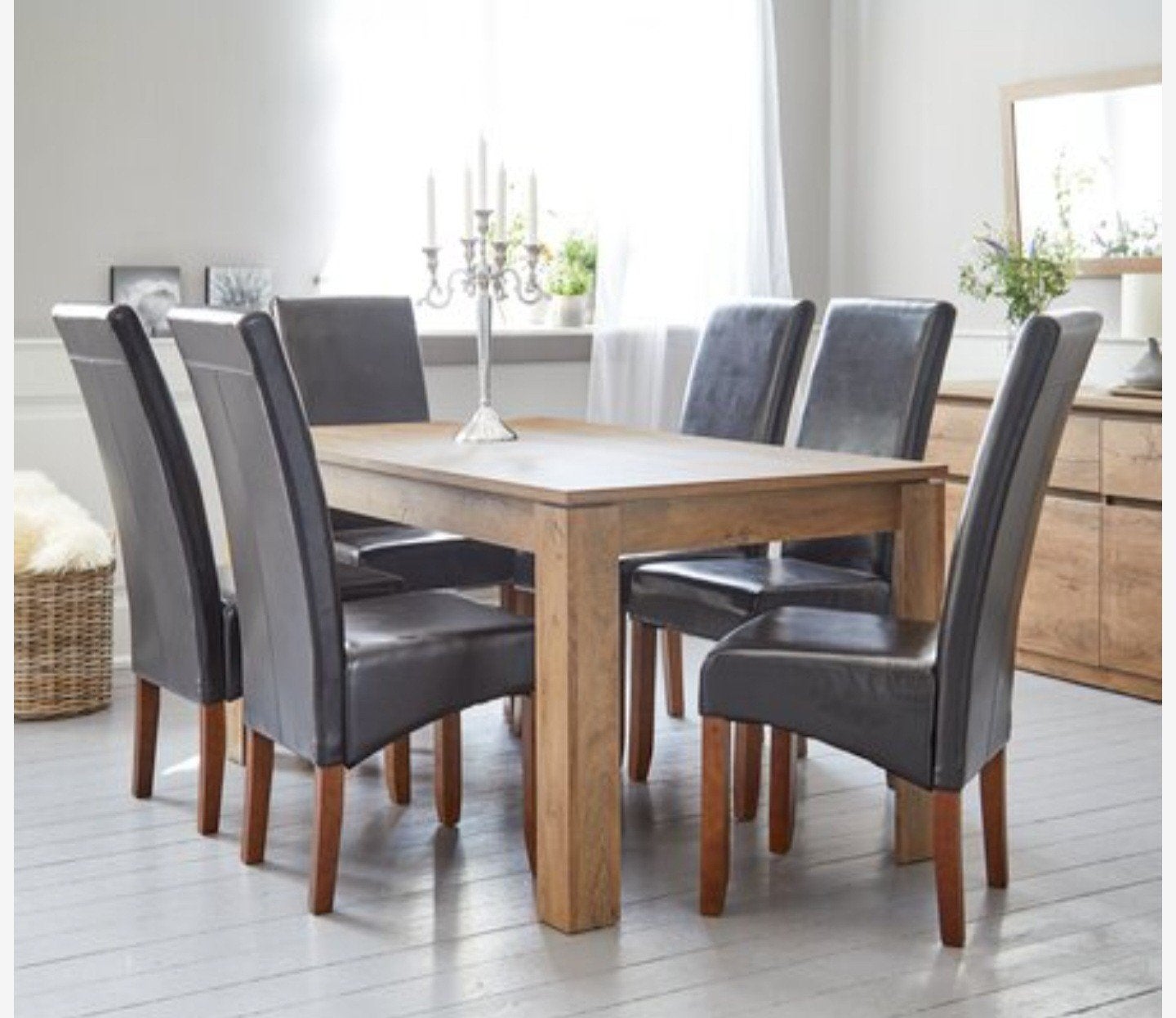 Jysk VEDDE eettafel, Ophalen, Zo goed als nieuw, 4 tot 6 stoelen