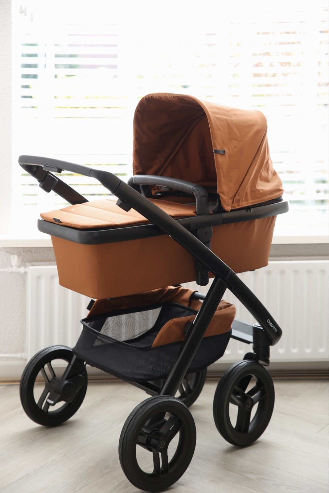 Nieuw ! Dubatti two Rusty Brown bekleding 
•, Kinderen en Baby's, Ophalen, Nieuw, Combiwagen, Overige merken