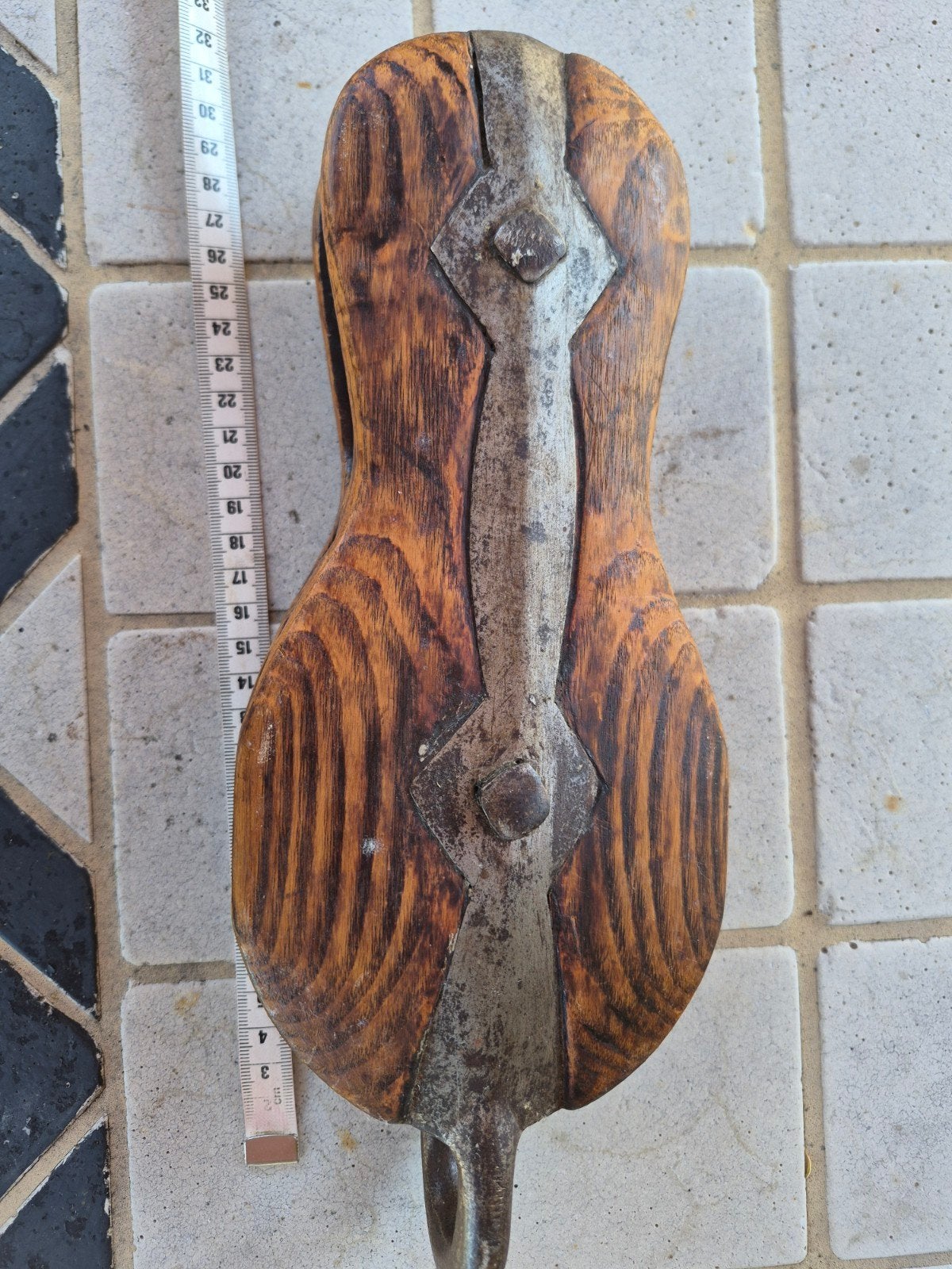 Antieke houten katrol met metalen beslag, Ophalen of Verzenden