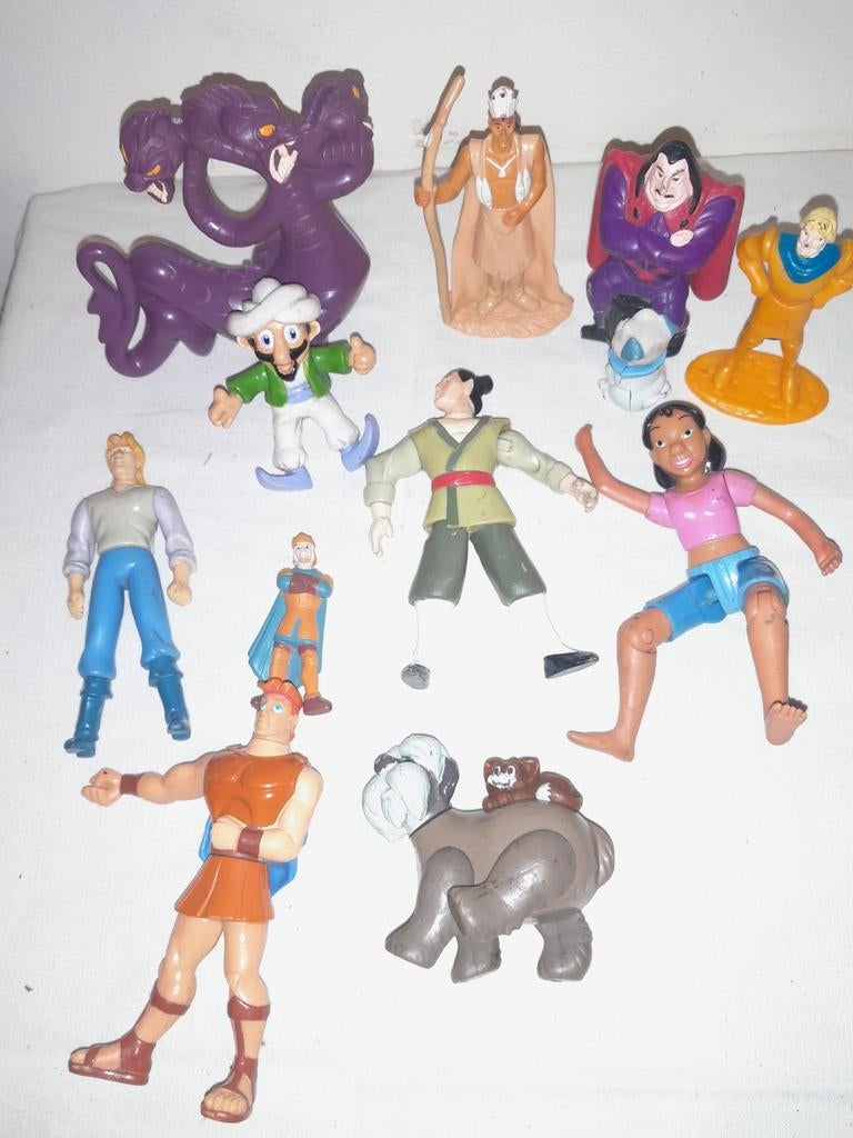 Disney poppetjes speelfiguren disney, Verzamelen, Ophalen of Verzenden, Overige figuren, Gebruikt, Beeldje of Figuurtje