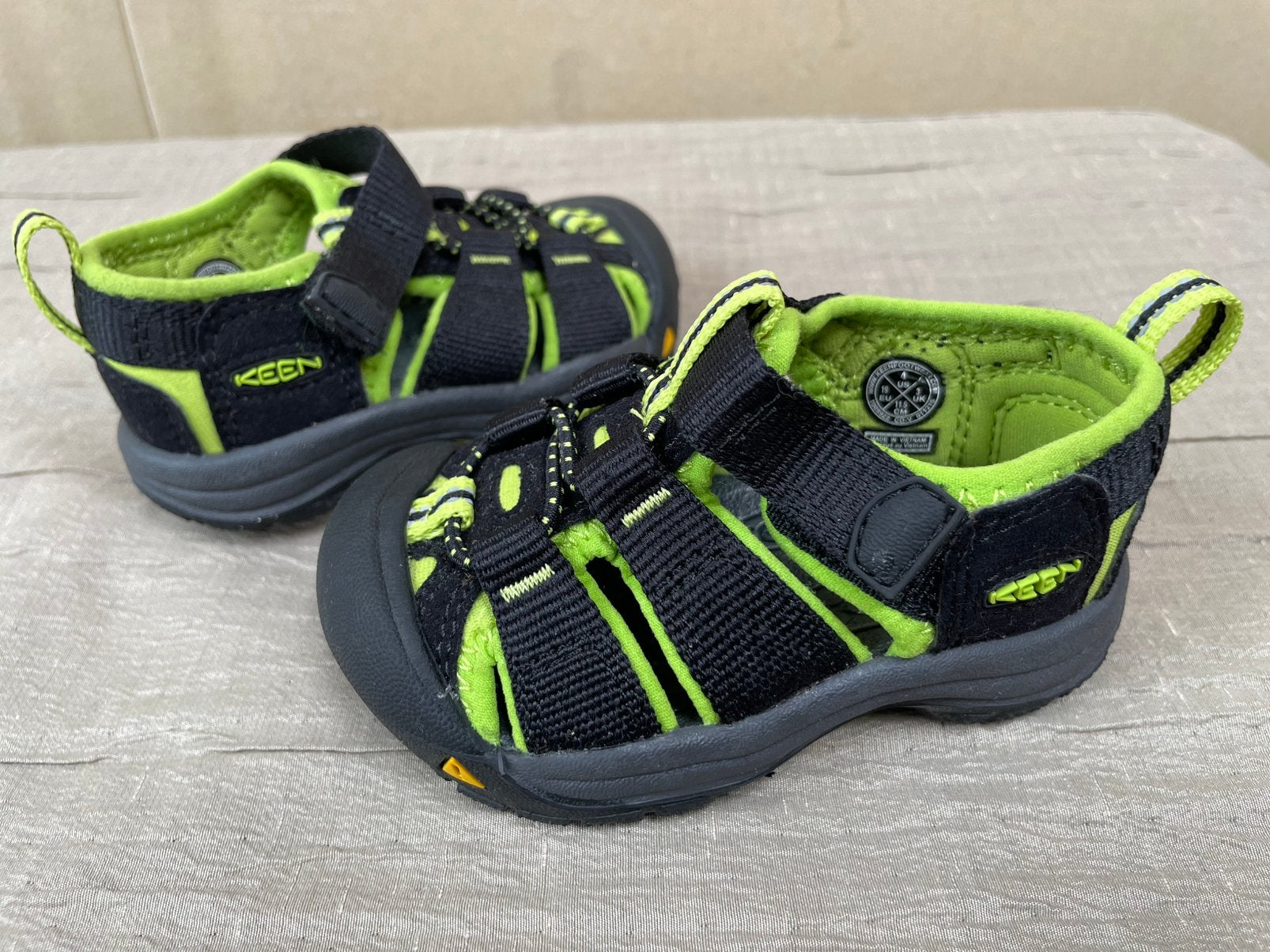 Keen sandalen nieuw maat 19 waterproof, Jongen of Meisje, Overige typen, Nieuw, Ophalen of Verzenden