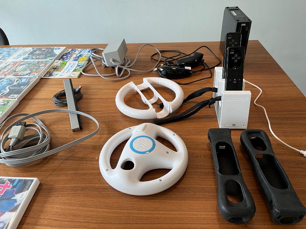 NintendoWii–25 games+2 controllers+Balance Board+accessoires ...
