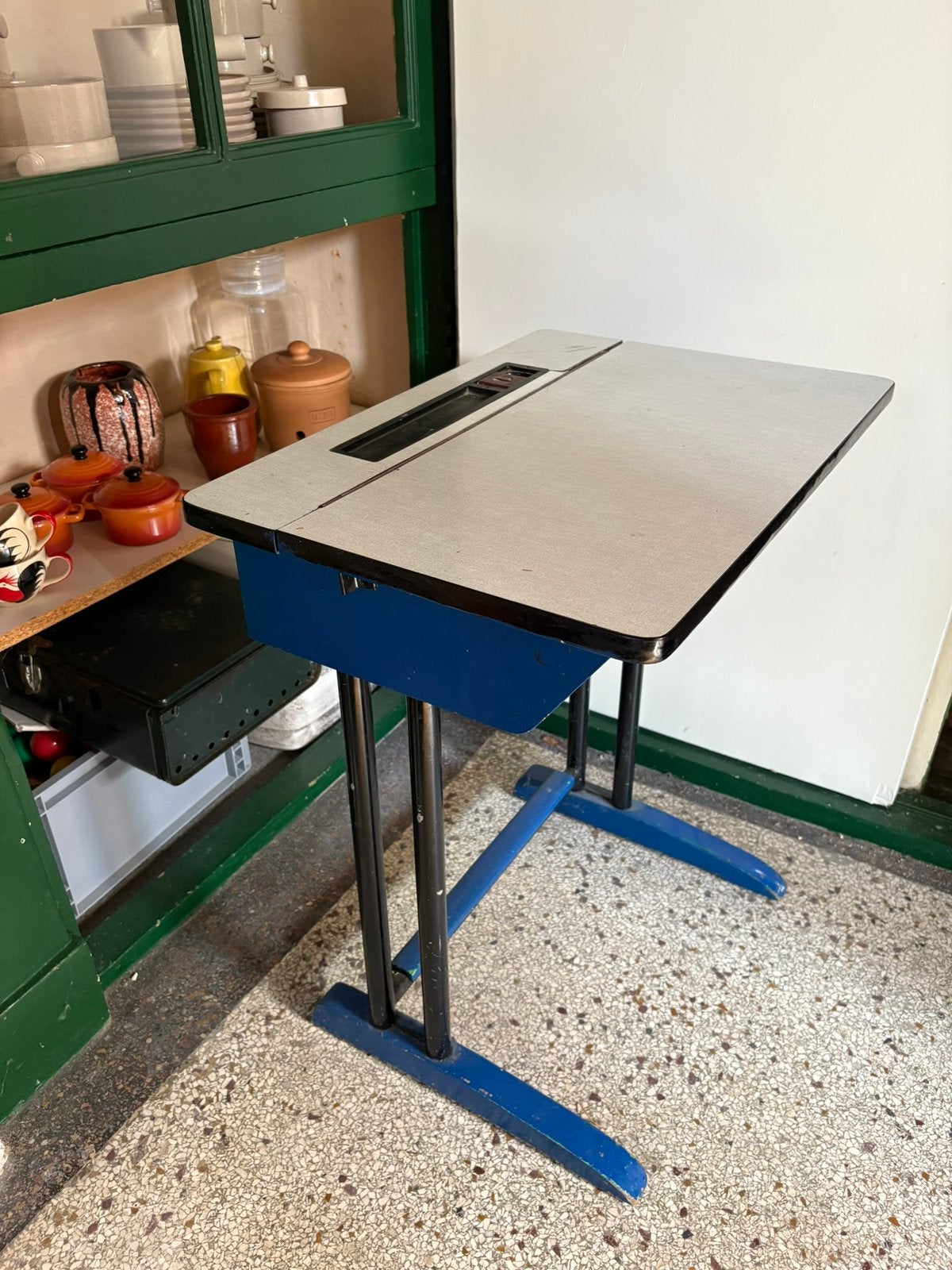 Oud schooltafeltje, Ophalen, Zo goed als nieuw