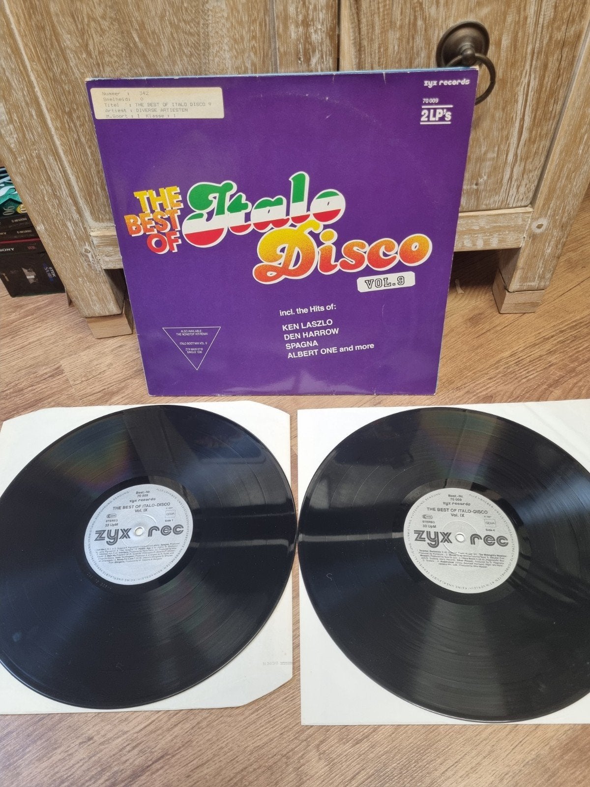 lp's The Best Of Italo-Disco Vol. 9, Cd's en Dvd's, Vinyl | Dance en House, Ophalen of Verzenden, Zo goed als nieuw, Overige formaten
