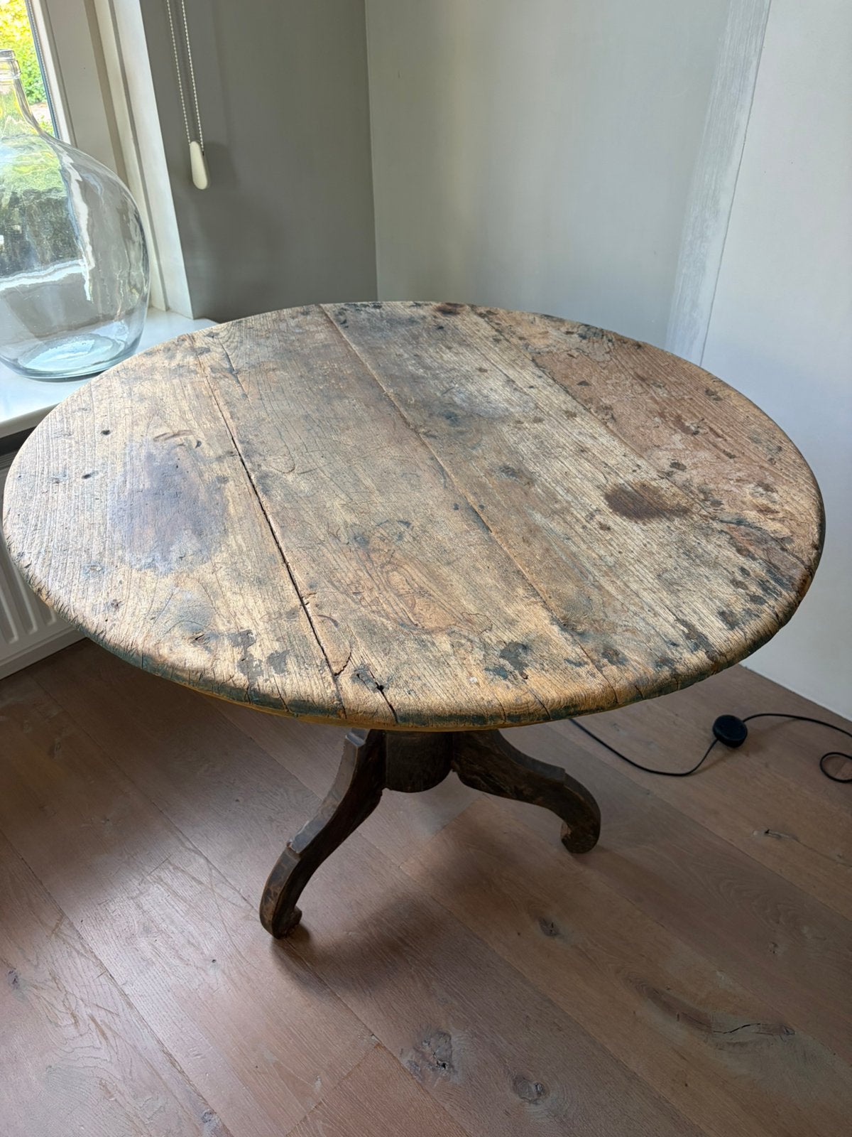 Foto 3 van Prachtige vergrijsde grote eiken wijntafel