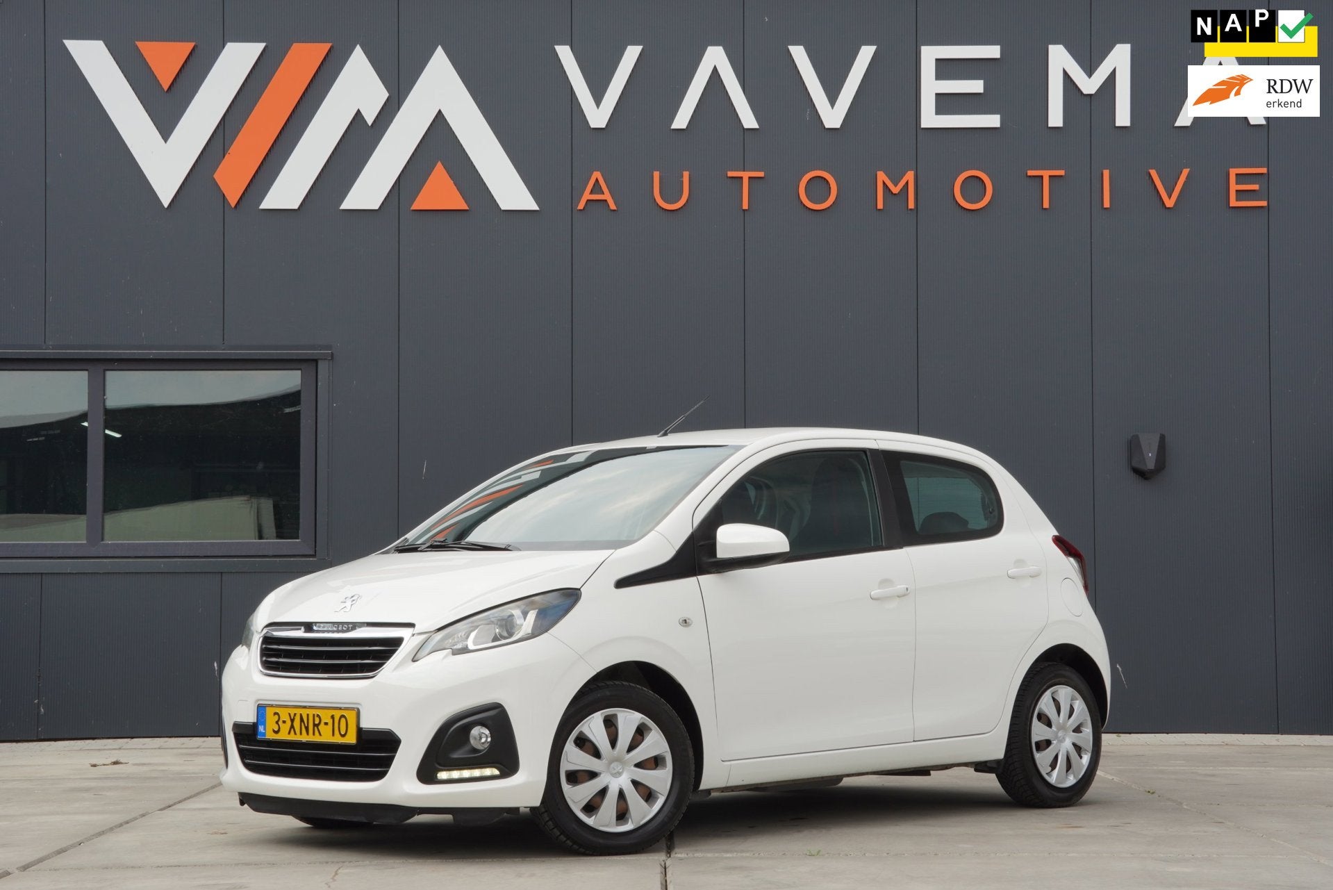 Peugeot 108 1.0 e-VTi Active 2014 Airco Carplay 5 Deurs Aygo, Auto's, Peugeot, Voorwielaandrijving, Euro 5, Stof, Gebruikt