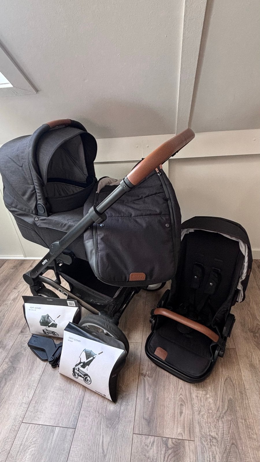 Mutsy Nio kinderwagen / combiwagen met reiswieg en zitje, Ophalen, Gebruikt, Combiwagen, Met reiswieg