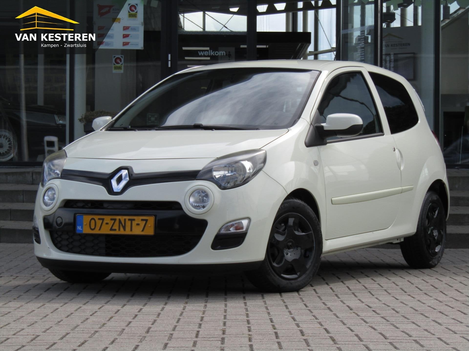 RENAULT Twingo 1.2 16V 75pk ECO² Collection / Cruise- Contr, Gebruikt, Zwart, 4 cilinders, 4 stoelen