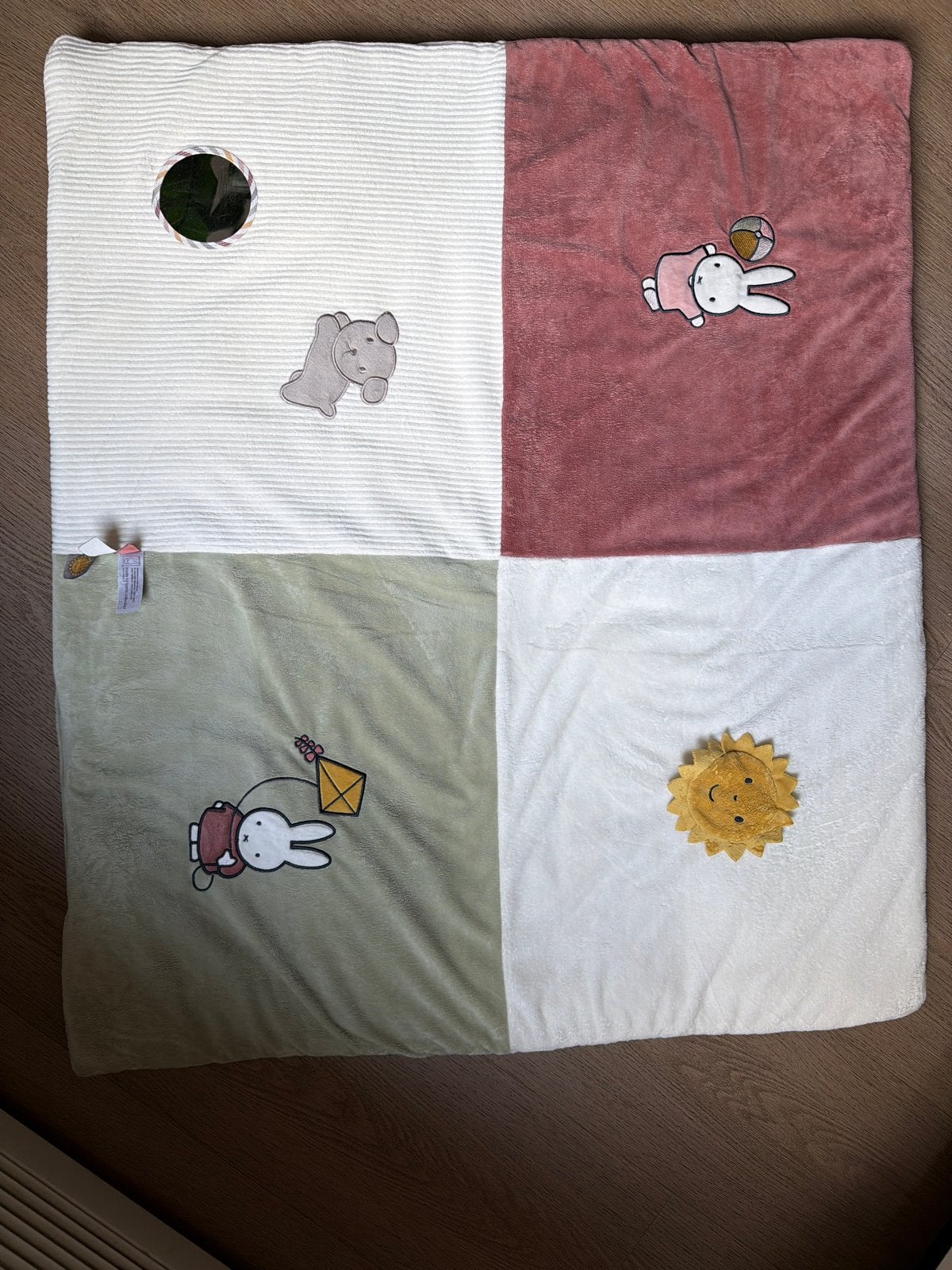 Nijntje Speelkleed - Zo goed als nieuw, Kinderen en Baby's, Speelgoed | Babyspeelgoed, Ophalen of Verzenden, Zo goed als nieuw