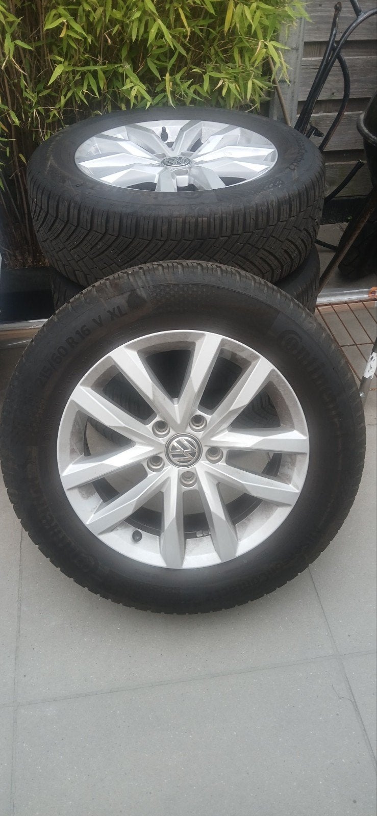 Volkswagen Passat velgen met All Season banden 215/60/16., Ophalen, 16 inch, All Season, Band(en)